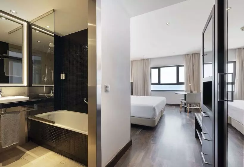 Hotel Cádiz Paseo del Mar, Affiliated by Meliá