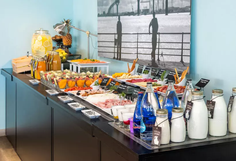 Hotel Cádiz Paseo del Mar, Affiliated by Meliá