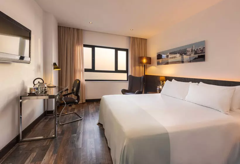 Hotel Cádiz Paseo del Mar, Affiliated by Meliá