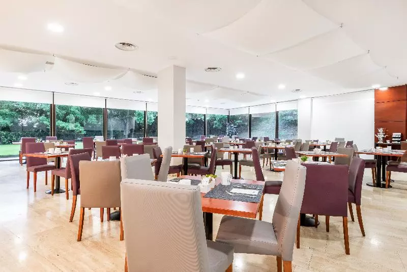 فندق Eurostars Ciudad De La Coruna