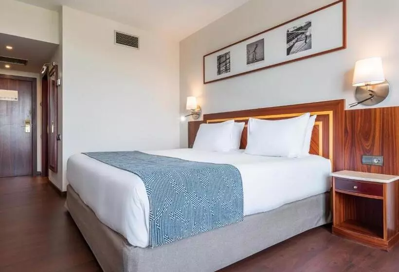 فندق Eurostars Ciudad De La Coruna