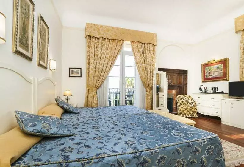 ホテル Globales Reina Cristina