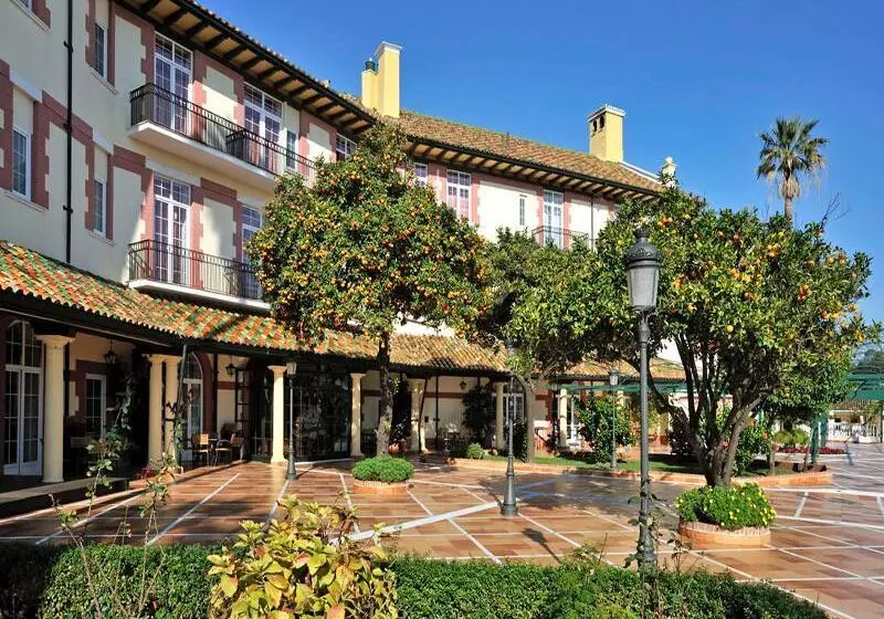 ホテル Globales Reina Cristina