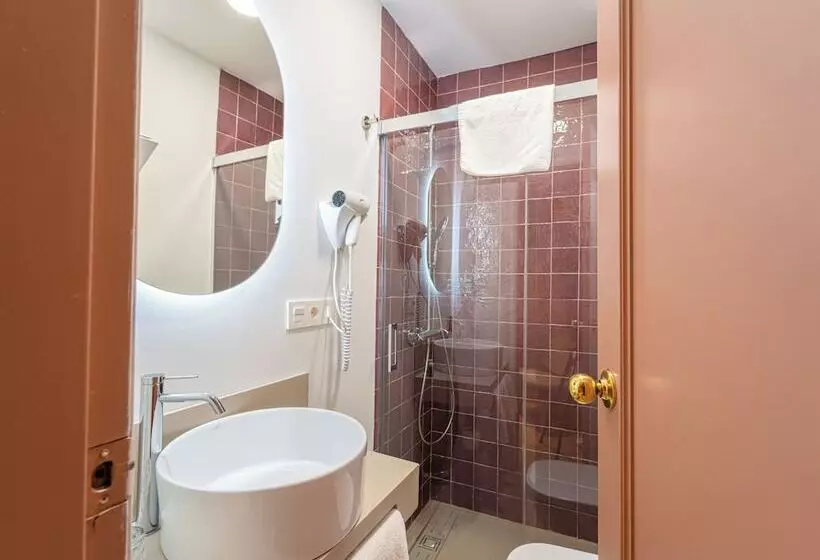 ホテル U Sense Granada Centro