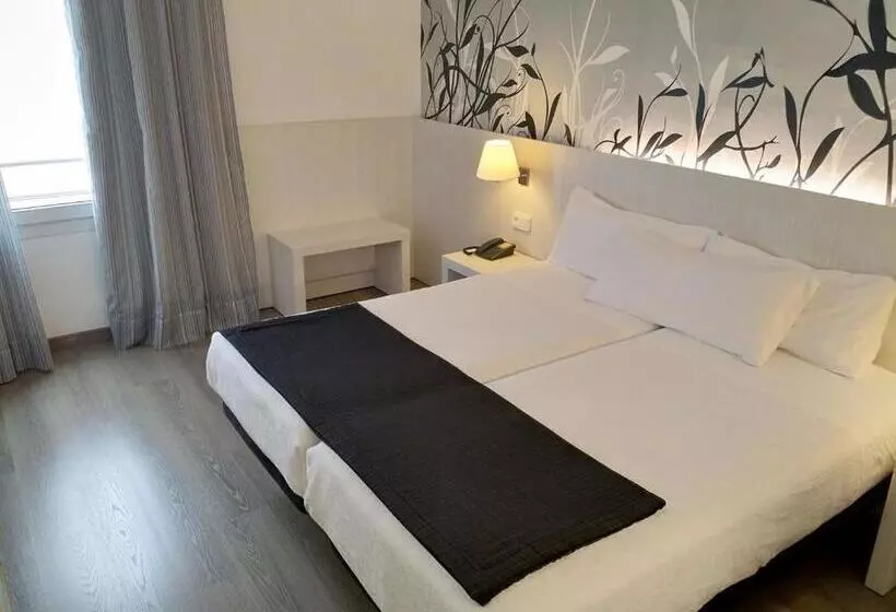 בית מלון כפרי Mediterrani