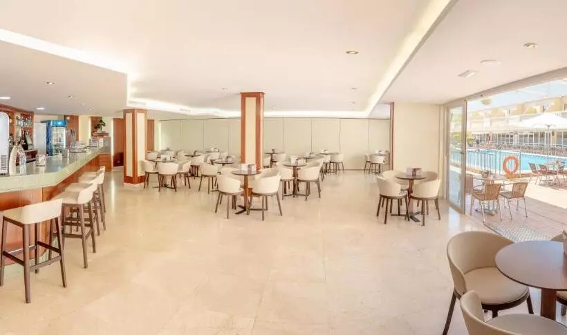 Отель Rh Casablanca Suites