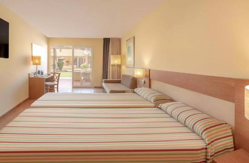 Отель Rh Casablanca Suites