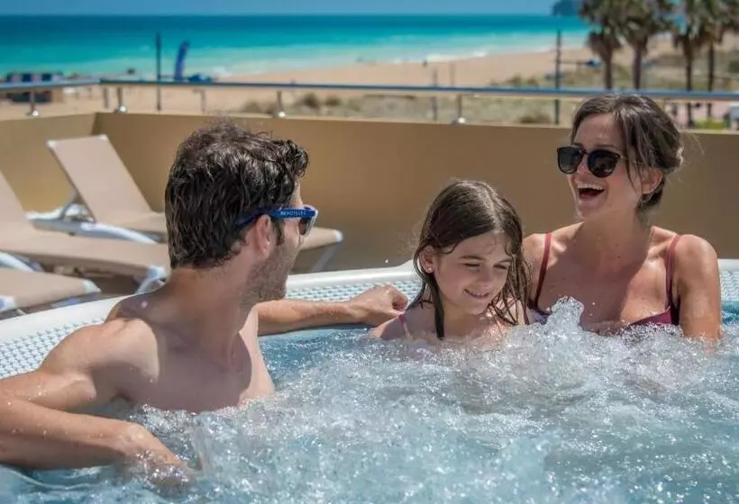 Отель Rh Casablanca Suites