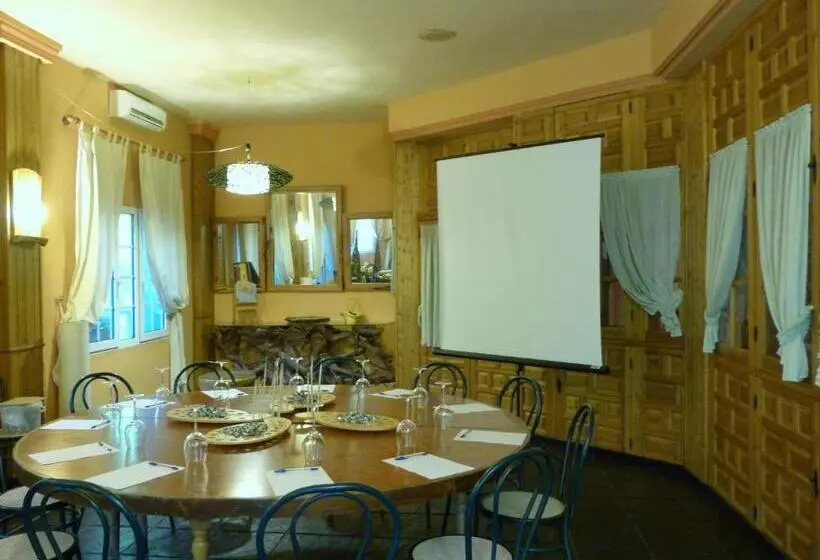 فندق Sierra Madrona