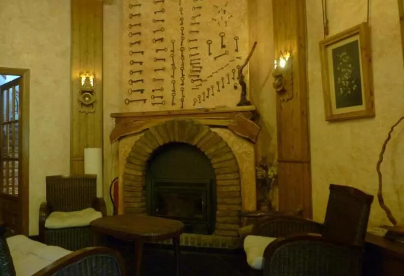 فندق Sierra Madrona