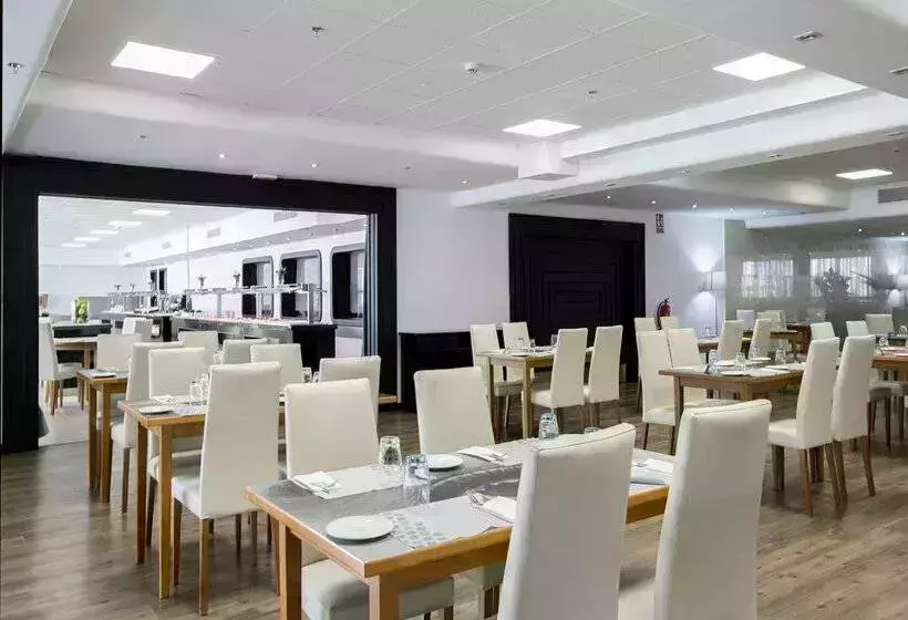 Отель Chamartín The One