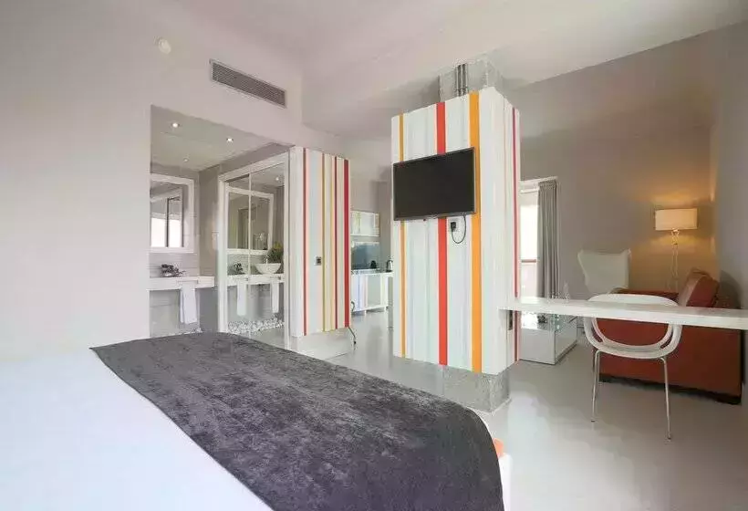 Отель Chamartín The One