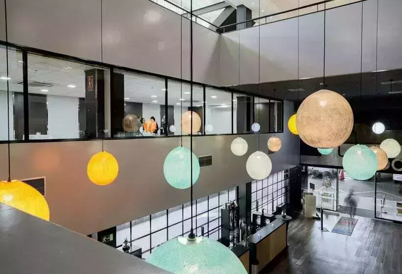 Отель Chamartín The One