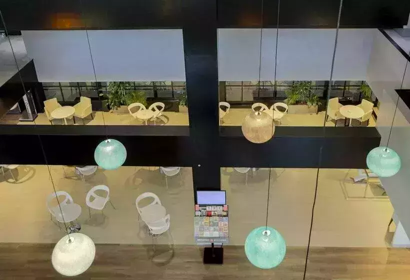 Отель Chamartín The One