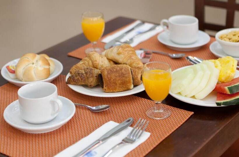 هتل Porcel Ganivet