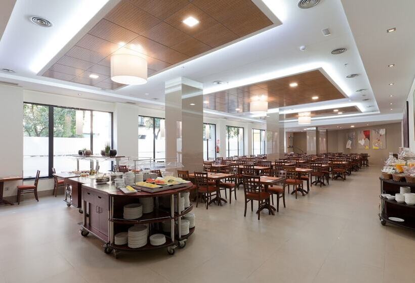 هتل Porcel Ganivet