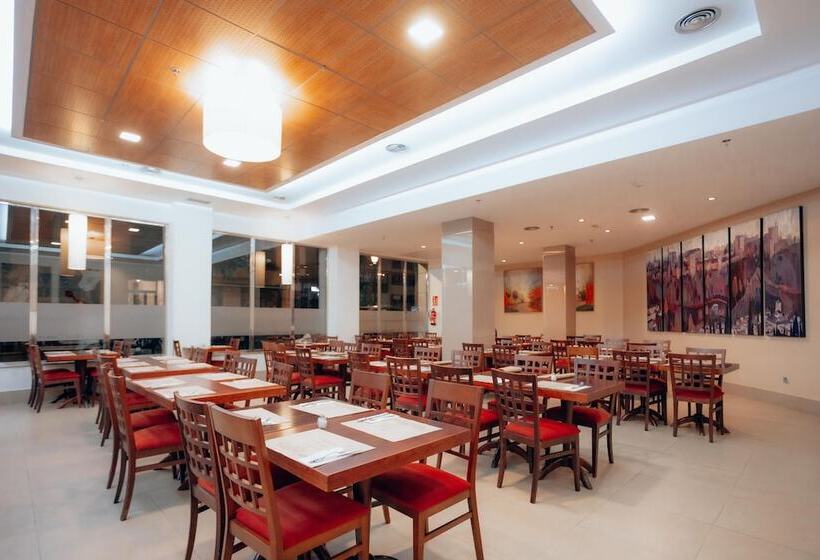 هتل Porcel Ganivet