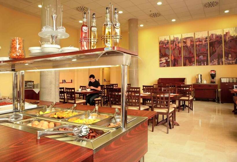 هتل Porcel Ganivet