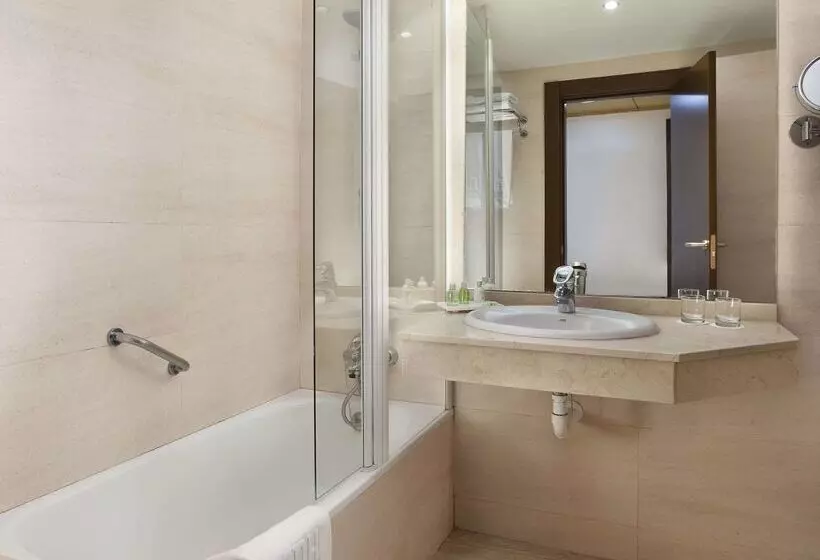 Hotelli NH Imperial Playa