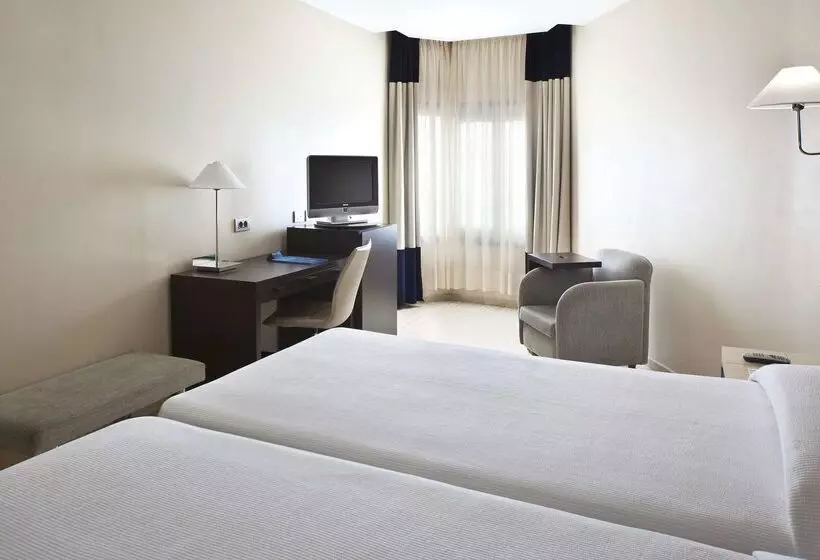 Hotelli NH Imperial Playa