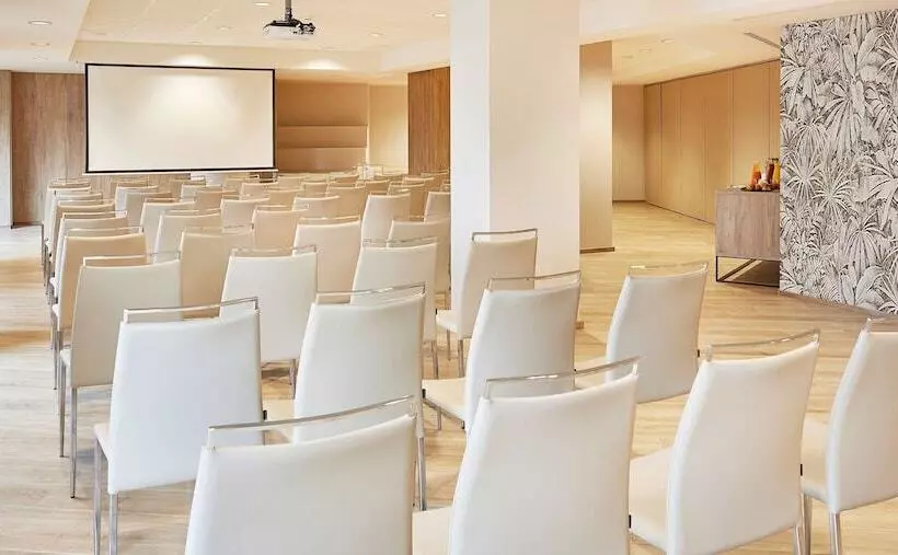 Hotelli NH Imperial Playa