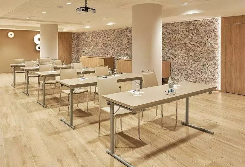 Hotelli NH Imperial Playa