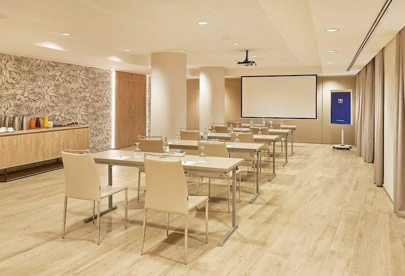 Hotelli NH Imperial Playa