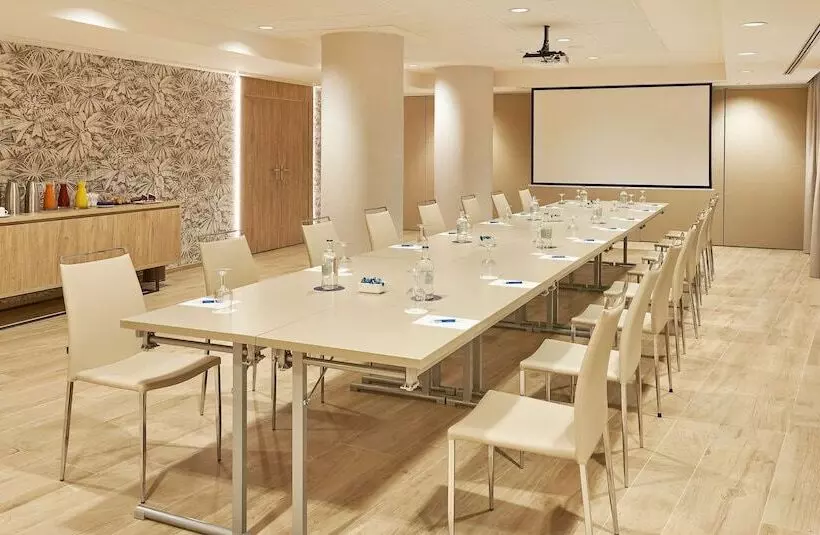 Hotelli NH Imperial Playa