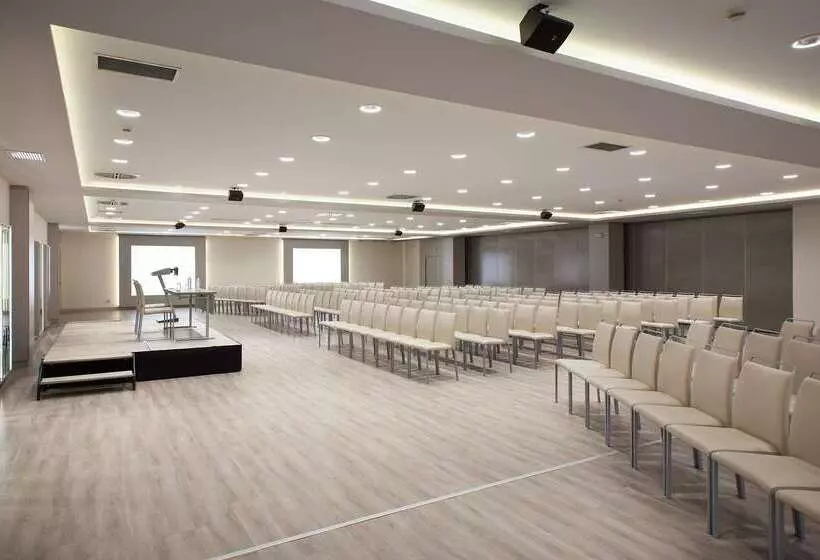 Hotel NH Pamplona Iruña Park