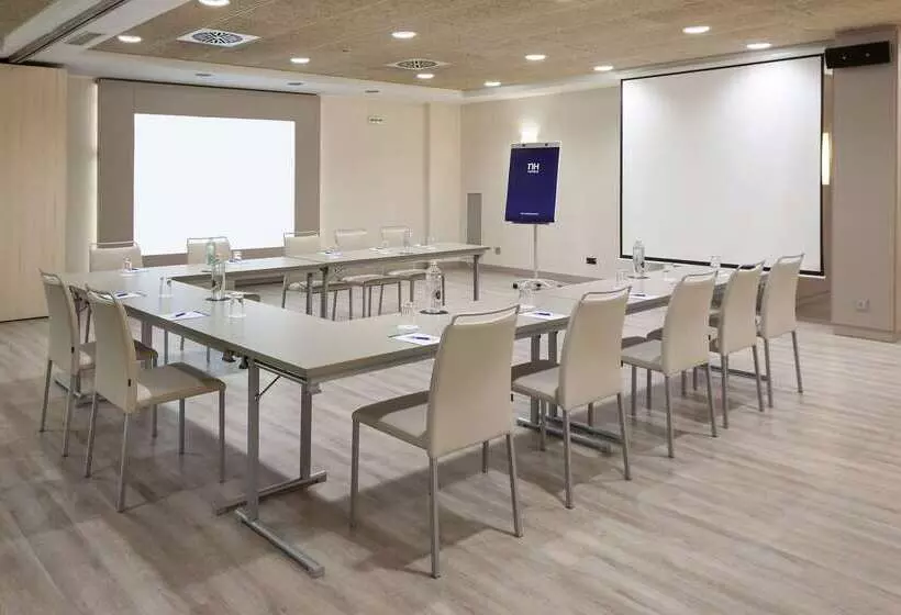 Hotel NH Pamplona Iruña Park