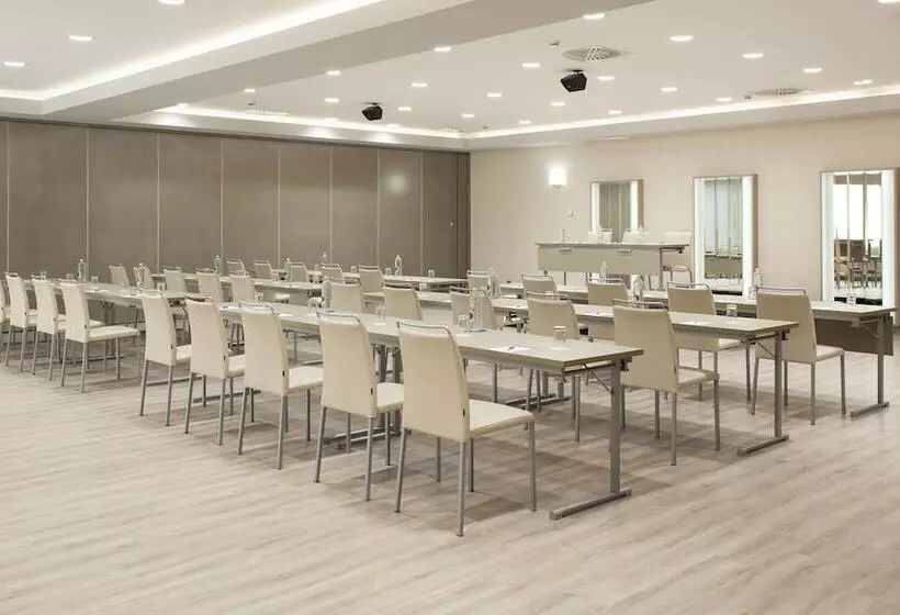 Hotel NH Pamplona Iruña Park