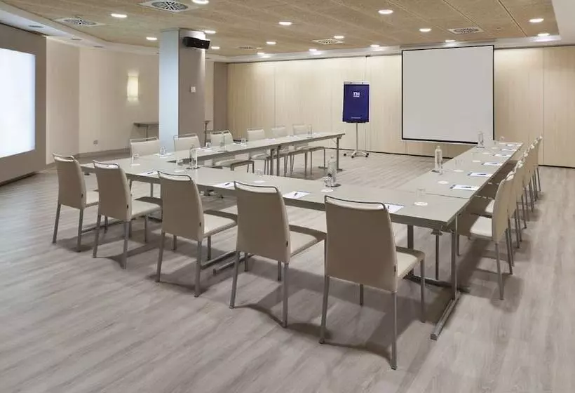 Hotel NH Pamplona Iruña Park