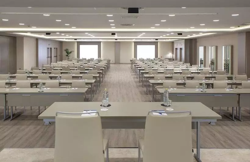 Hotel NH Pamplona Iruña Park