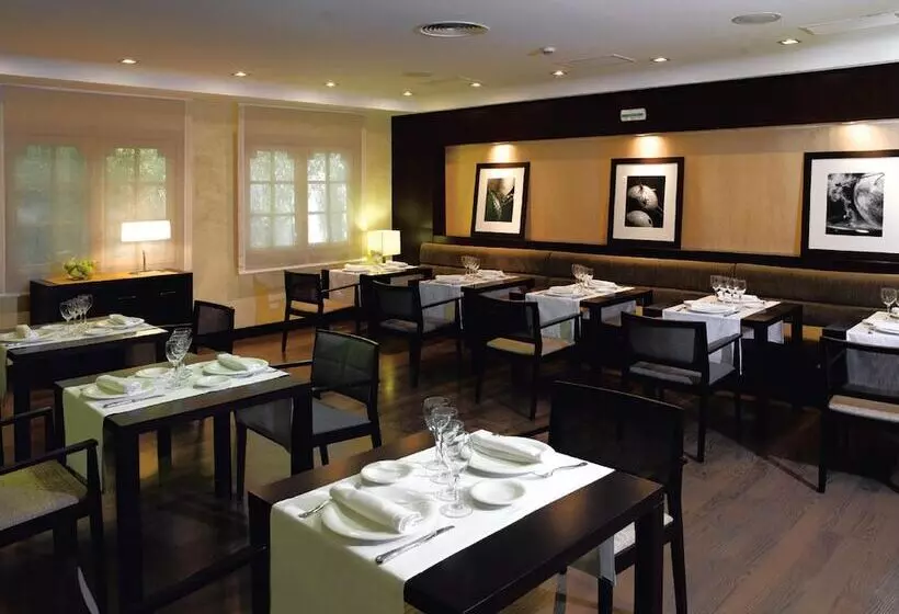 Hotel NH Pamplona Iruña Park