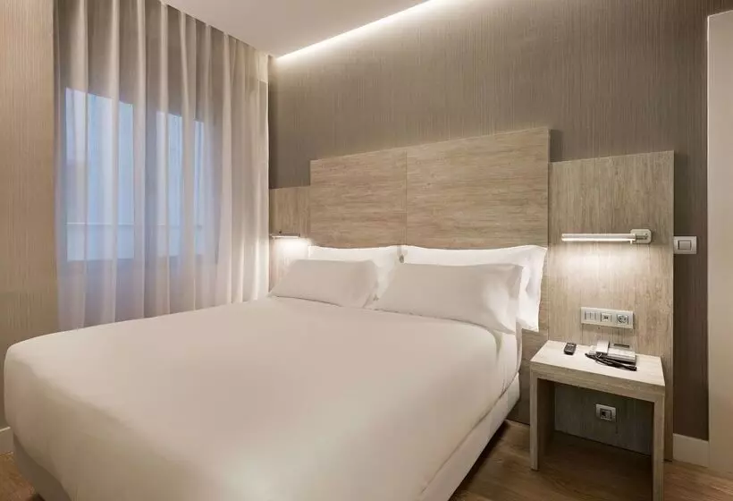 호텔 NH Madrid Chamberi