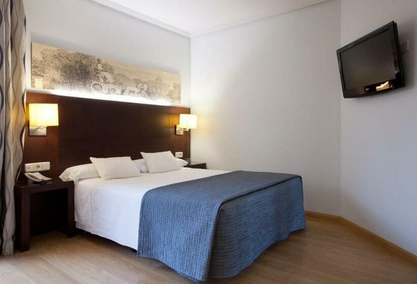 هتل Porcel Ganivet