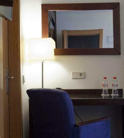 هتل Porcel Ganivet