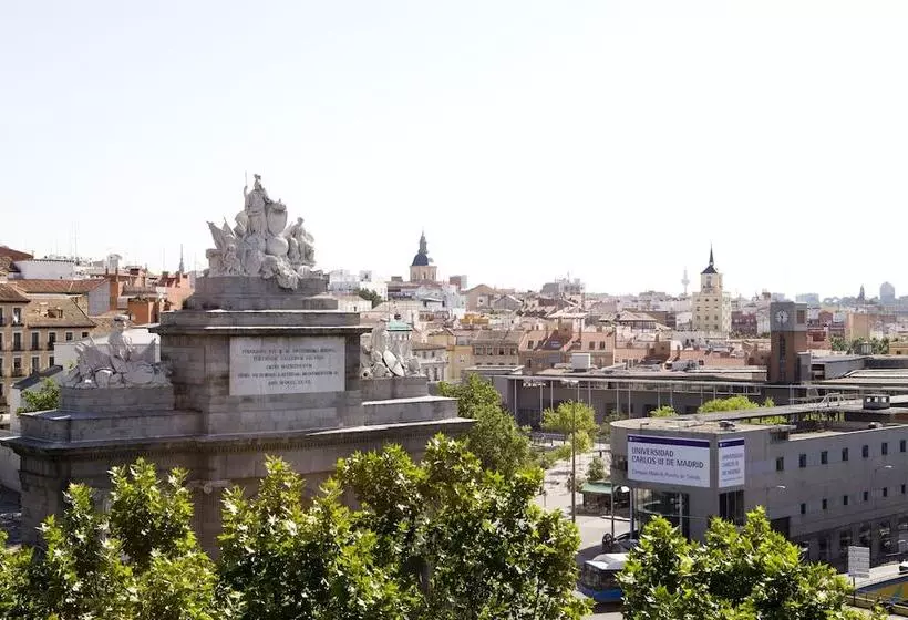 هتل Puerta De Toledo