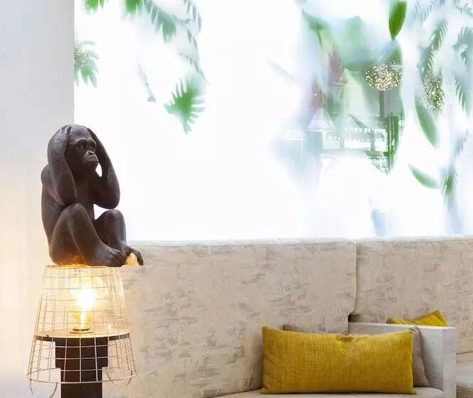 هتل Puerta De Toledo