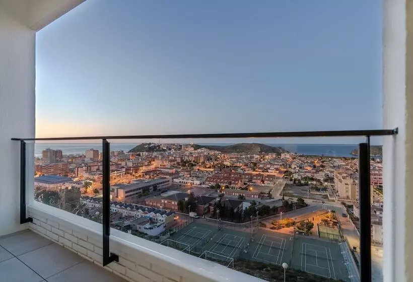 ホテル Ramada Resort by Wyndham Puerto de Mazarron