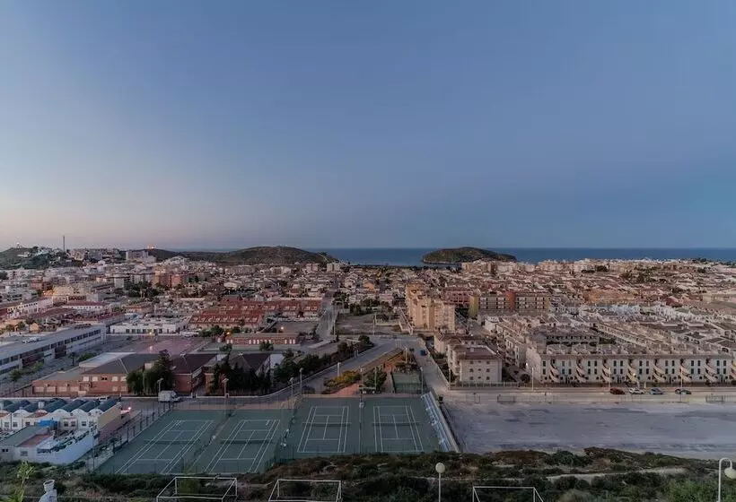 ホテル Ramada Resort by Wyndham Puerto de Mazarron