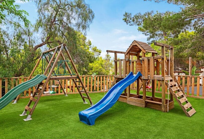 בית מלון כפרי Ramada Resort by Wyndham Puerto de Mazarron