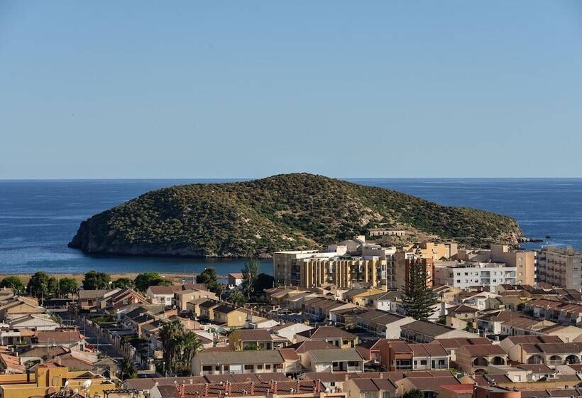 בית מלון כפרי Ramada Resort by Wyndham Puerto de Mazarron