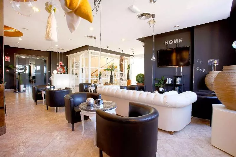 ホテル Ramada Resort by Wyndham Puerto de Mazarron