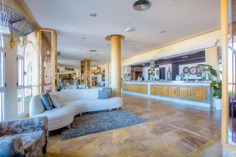 ホテル Ramada Resort by Wyndham Puerto de Mazarron