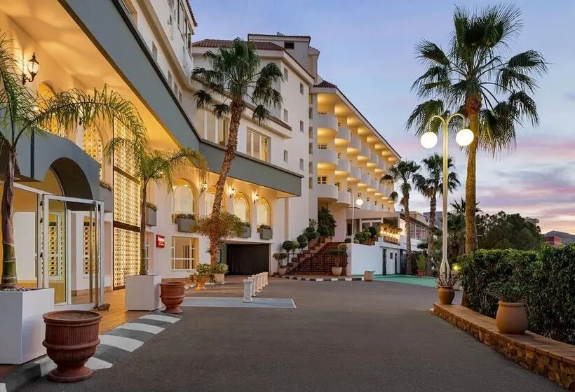 ホテル Ramada Resort by Wyndham Puerto de Mazarron