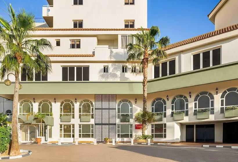 ホテル Ramada Resort by Wyndham Puerto de Mazarron