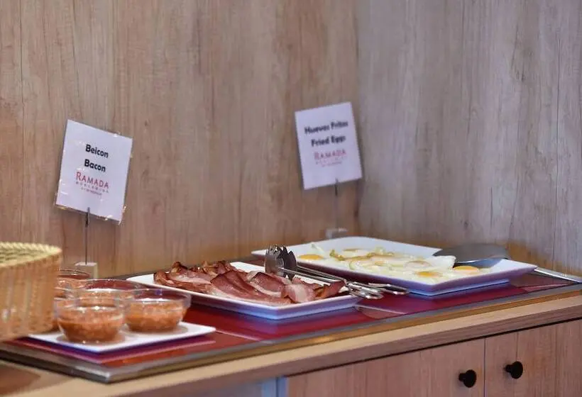 ホテル Ramada Resort by Wyndham Puerto de Mazarron