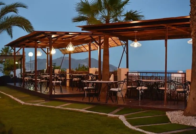 ホテル Ramada Resort by Wyndham Puerto de Mazarron