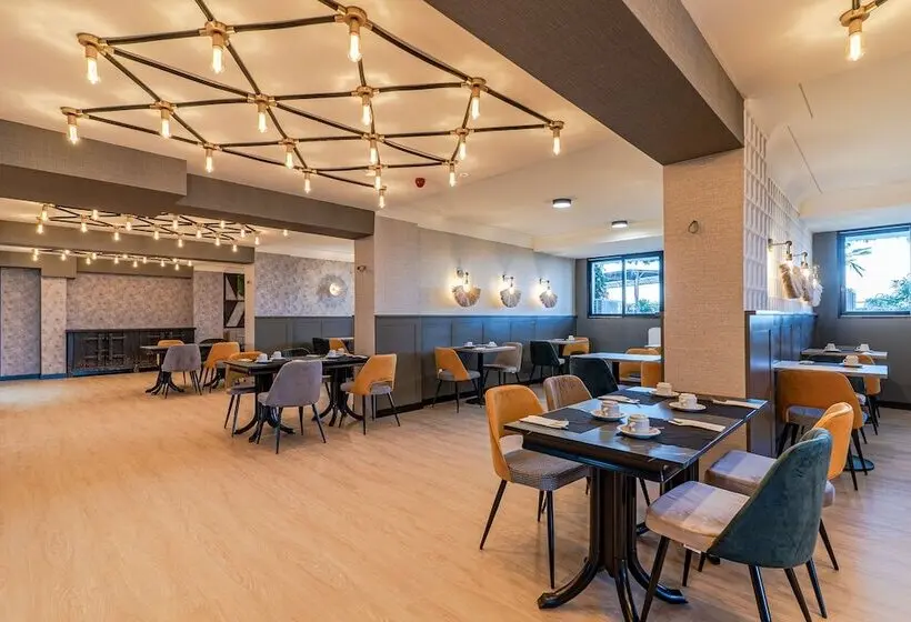 ホテル Ramada Resort by Wyndham Puerto de Mazarron